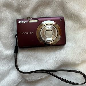 Nikon Coolpix s3000 digital camera